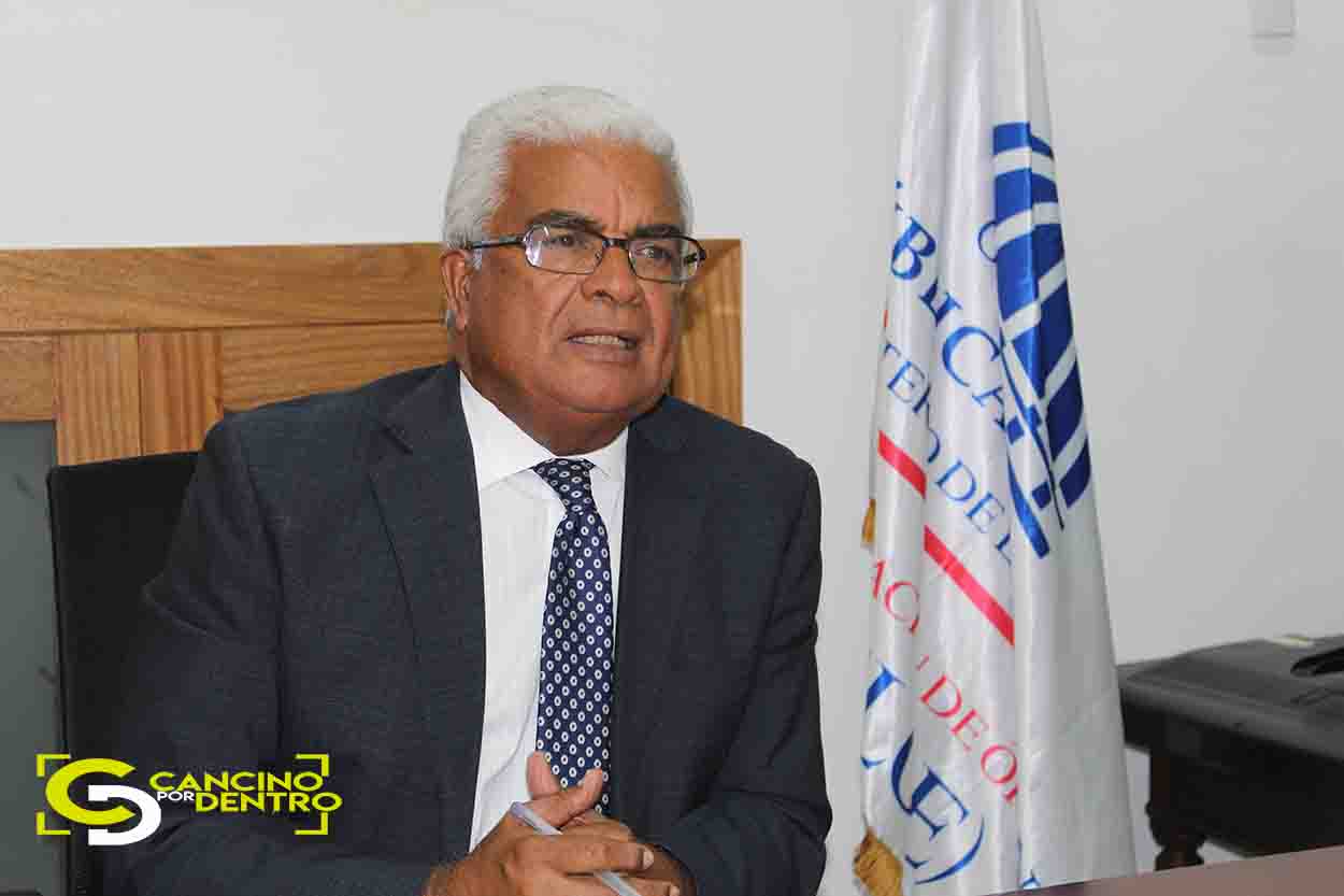 Funcionaria presenta querella por presunto acoso sexual contra Burgos Gómez, director del CEA