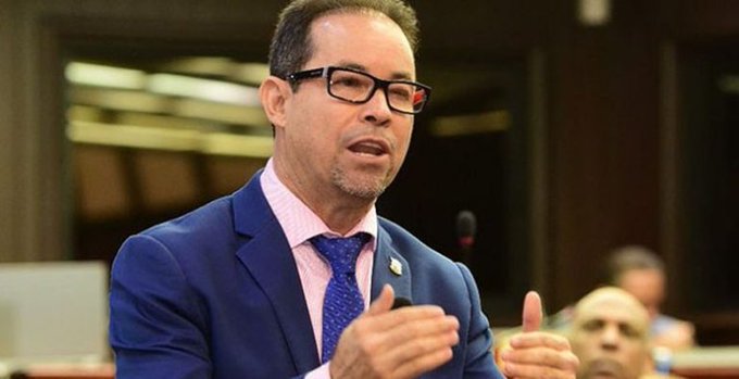 PRM ratifica a Amado Díaz como vocero en la Cámara de Diputados