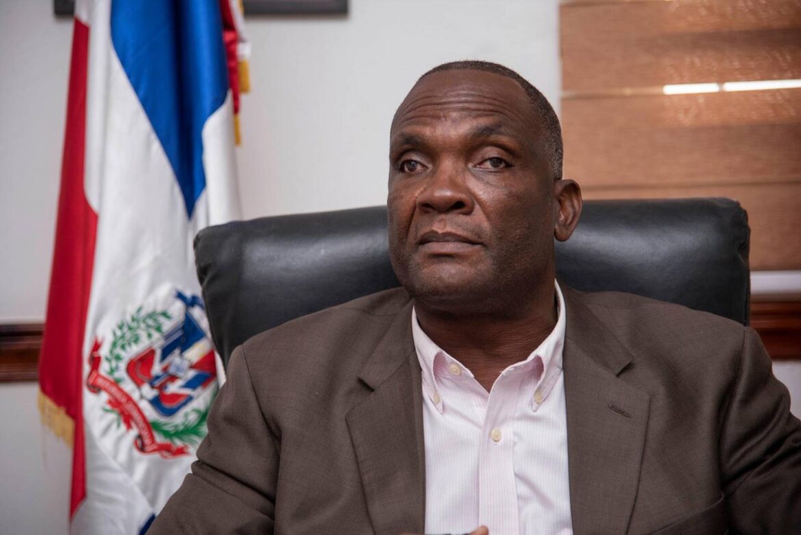 Renuncia del PRM Cristian Encarnación, alcalde de Los Alcarrizos