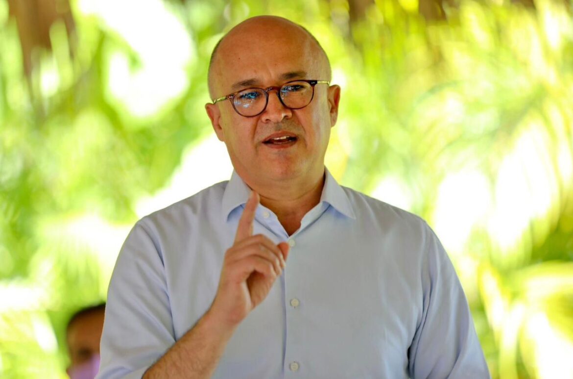 Domínguez Brito: “Hoy asumo el sagrado compromiso de aspirar a la presidencia del PLD”