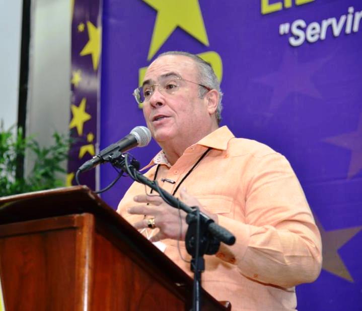 Charlie Mariotti respalda llamado del Episcopado contra agresiones policiales en Sánchez Ramírez