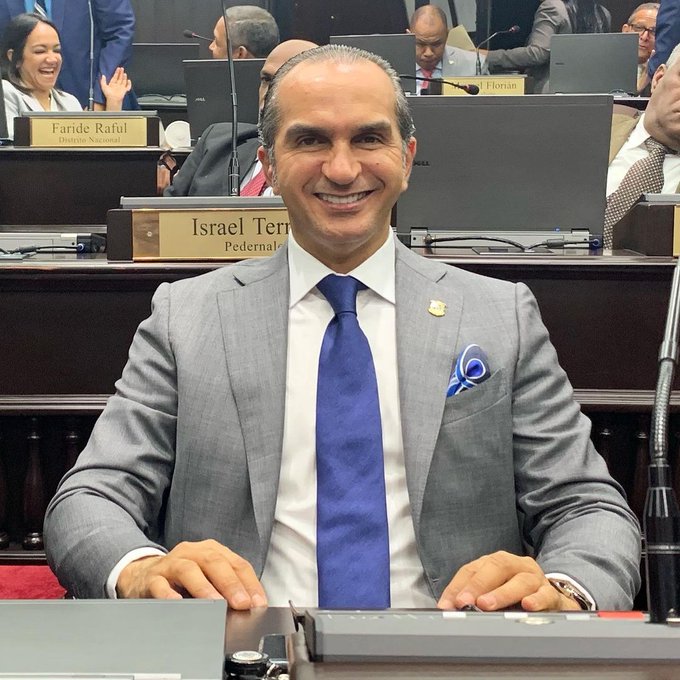 Diputado Sergio Moya "Gory" se querella contra comunicador Alfredo de la Cruz