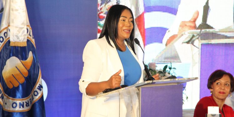 Leyvi Bautista liderará coordinación nacional de mujeres en campaña de Carolina Mejía