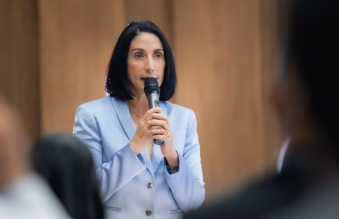 Primera dama llama a la población dominicana a estar atentos a los reportes del COE