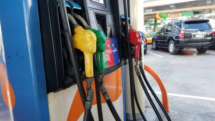 Gobierno baja el GLP y los combustibles regulares