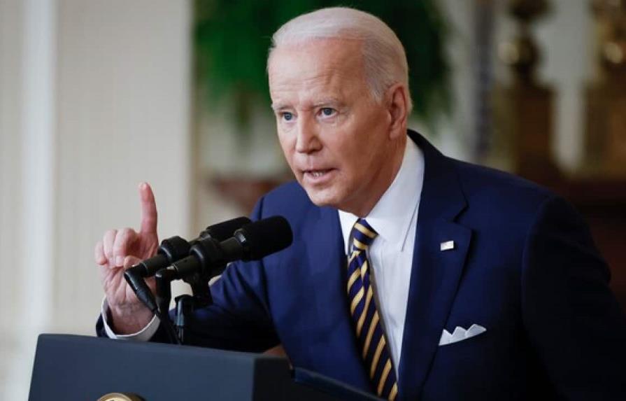 Biden felicita a Trump y le extiende una invitación a la Casa Blanca