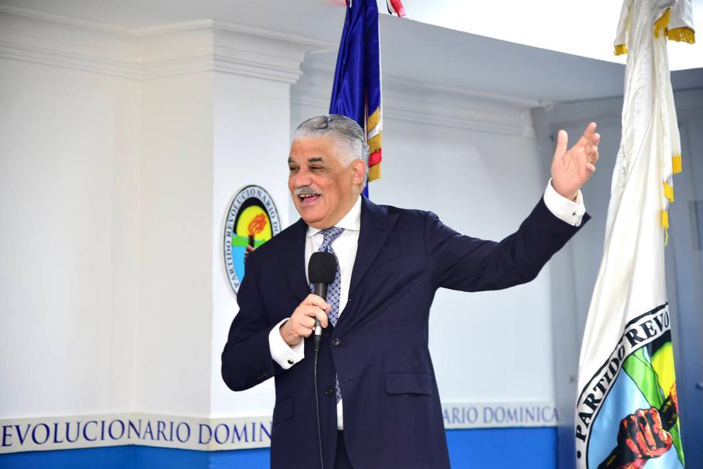 Miguel Vargas plantea apertura sin condiciones a participar en PRD y hacia sectores externos