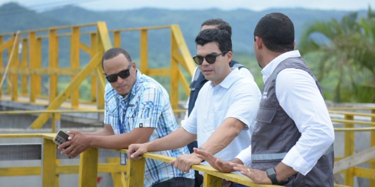 Wellington Arnaud garantiza acueducto de Miches en noviembre