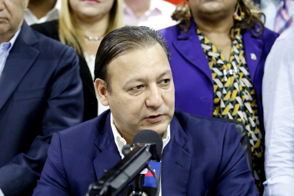 Abel pide explicación de supuesta reunión clandestina presidente JCE y funcionarios del Gobierno