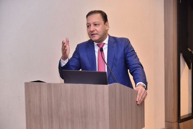 Abel Martínez: «No hay mal que dure cien años, ni pueblo que lo soporte de rodillas»