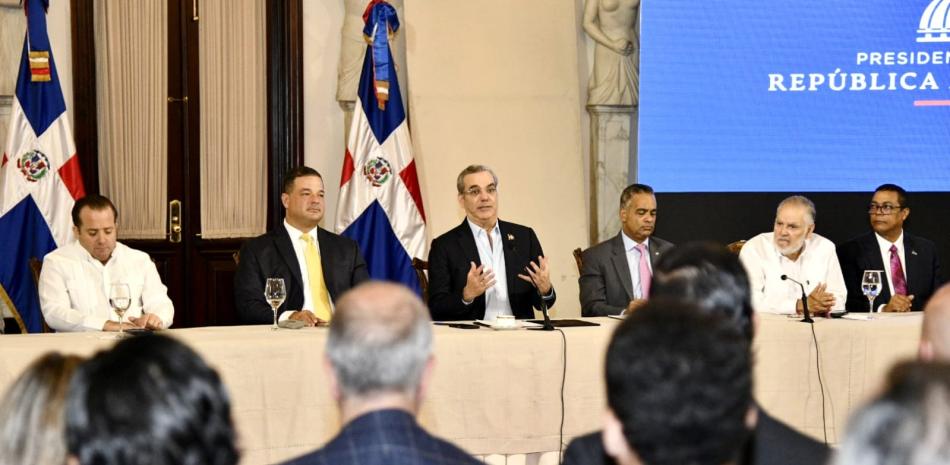 Presidente Abinader proyecta en cuatro años no habrá basureros a cielo abierto en el país