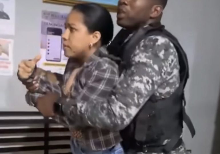 Disponen arresto de seis policías que agredieron a una fiscal en Higüey
