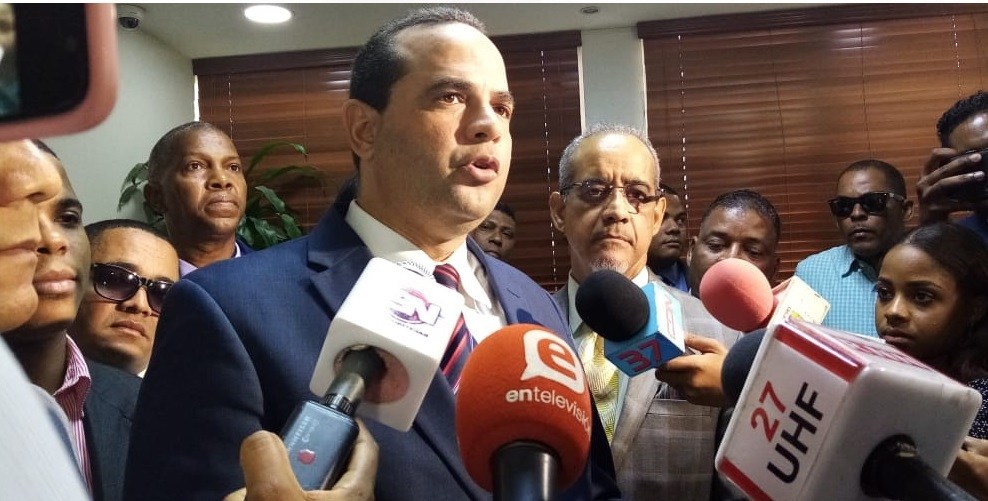 Fuerza del Pueblo entrega a JCE programa de gobierno 2024-2028