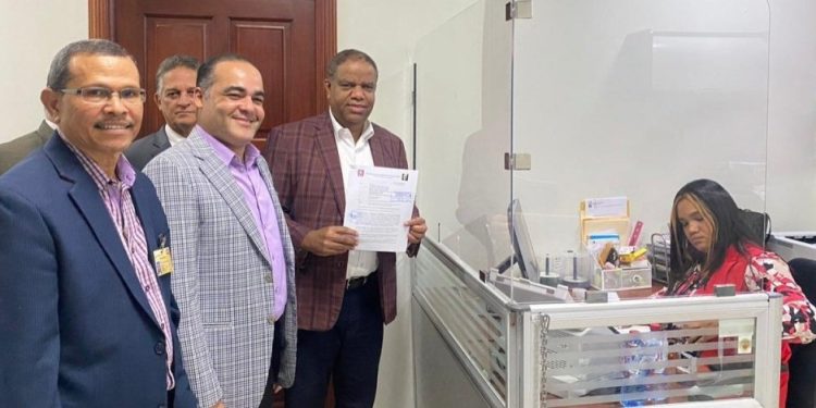 PLD deposita reservas de candidaturas en la JCE