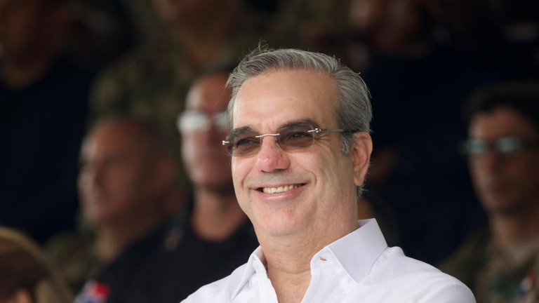 Presidente Abinader continua evolucionando satisfactoriamente luego de haber sido diagnosticado con COVID 19