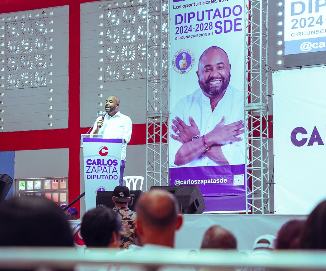 A casa llena, lanzamiento de Carlos Zapata como pre-candidato a Diputado