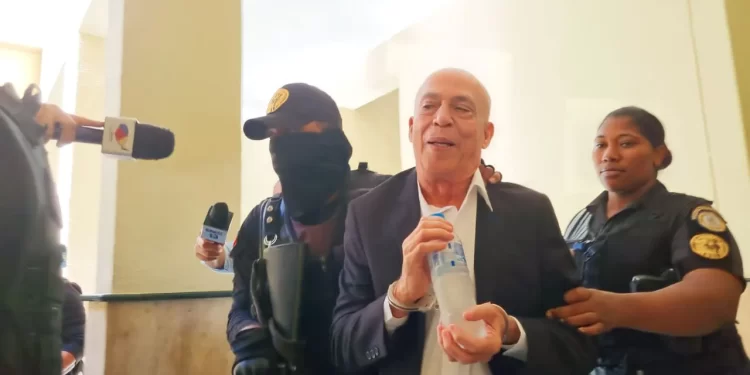 Tribunal rechaza variar medida de coerción Johnny Portorreal acusado de estafa a 283 personas
