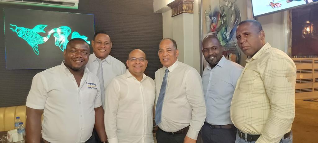 Ludwig Álvarez recibe respaldo de Ramón Emilio Jiménez, precandidato a regidor