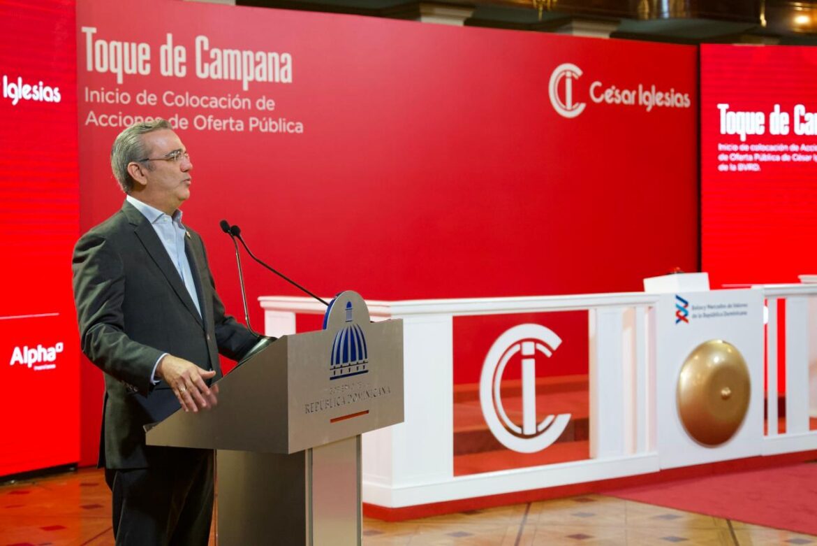 Abinader dice sistema financiero de RD es organizado; activos en la bolsa se acercan a RD$200 mil MM