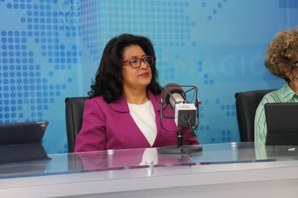 Cristina Lizardo: ”La gente sale de su casa con la foto de Luis Alberto en señal de apoyo y respaldo”