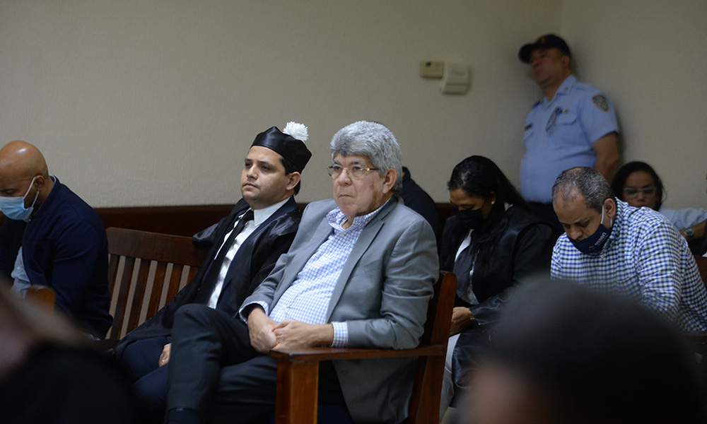 Jueza ordena retirar grillete a Fernando Rosa