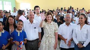 Raquel Peña afirma Gobierno mejora red de escuelas públicas para mejorar calidad de educación