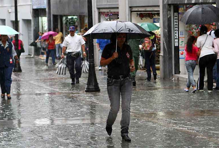 Meteorología prevé aguaceros y tormentas eléctricas sobre RD este viernes