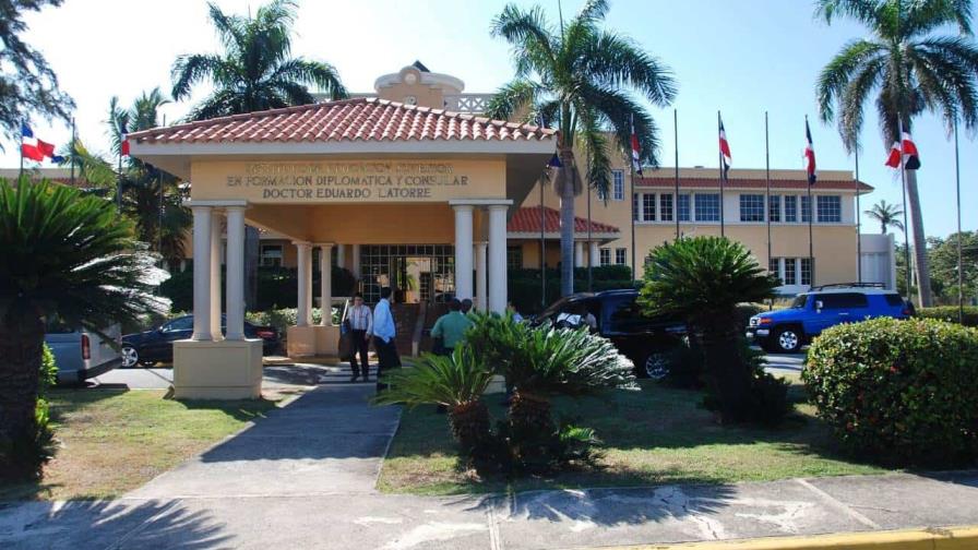 Gobierno dominicano condena los ataques de Irán contra Israel, pide cese al fuego