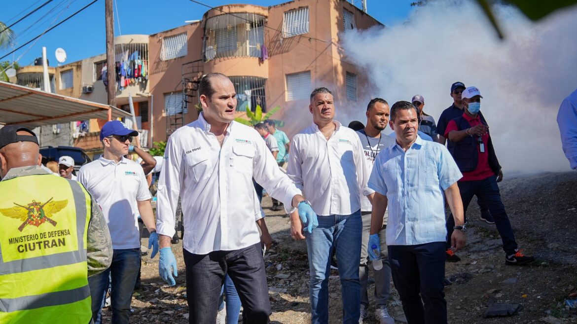 Promese/CAL realiza jornada de descacharrización en Santo Domingo Norte