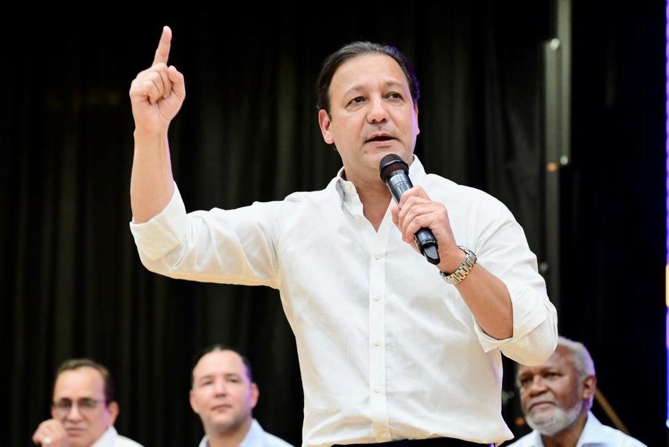 Abel Martínez se queja porque no colocaron su mensaje en el congreso del PLD
