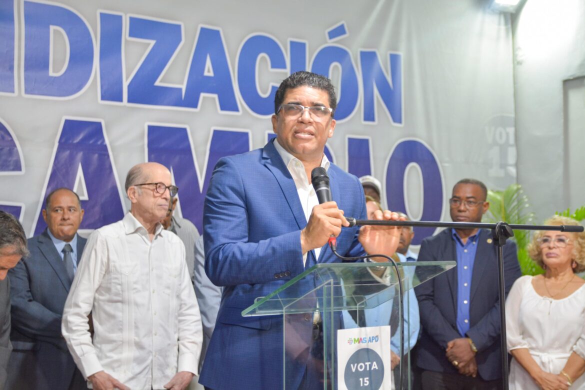 APD y otras entidades pactan respaldo a candidatura de Dío Astacio en SDE