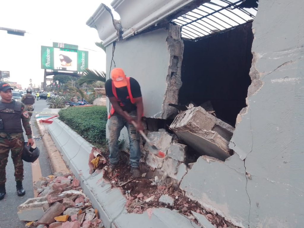 Aclaran caída de escombros en túnel 27 de Febrero se debió a reparación exterior