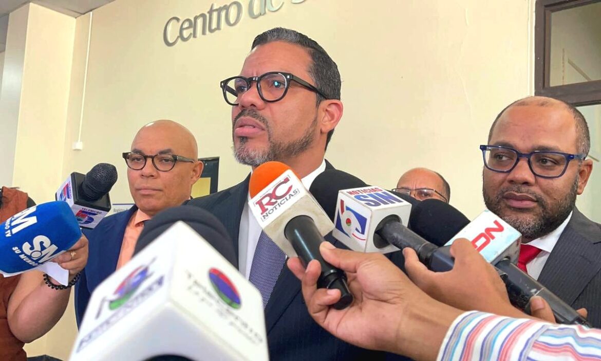 Yohan López deposita medida cautelar ante TSA contra resultados elecciones CARD