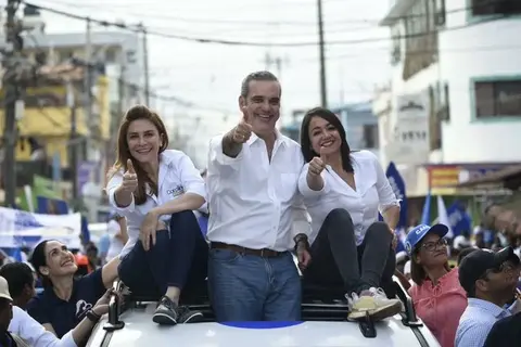 Abinader y el PRM cerrarán en grande con 32 caravanas simultáneas este fin de semana