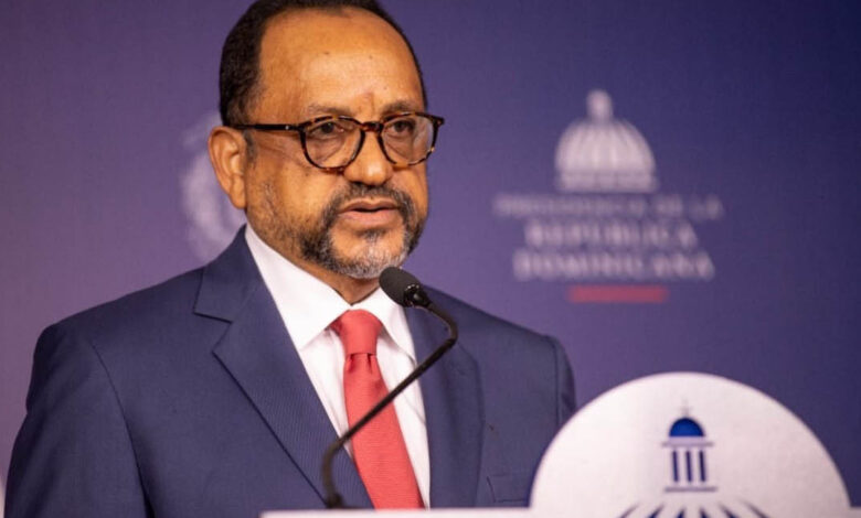 Ministro de Justicia valida críticas obispos y defiende al Gobierno