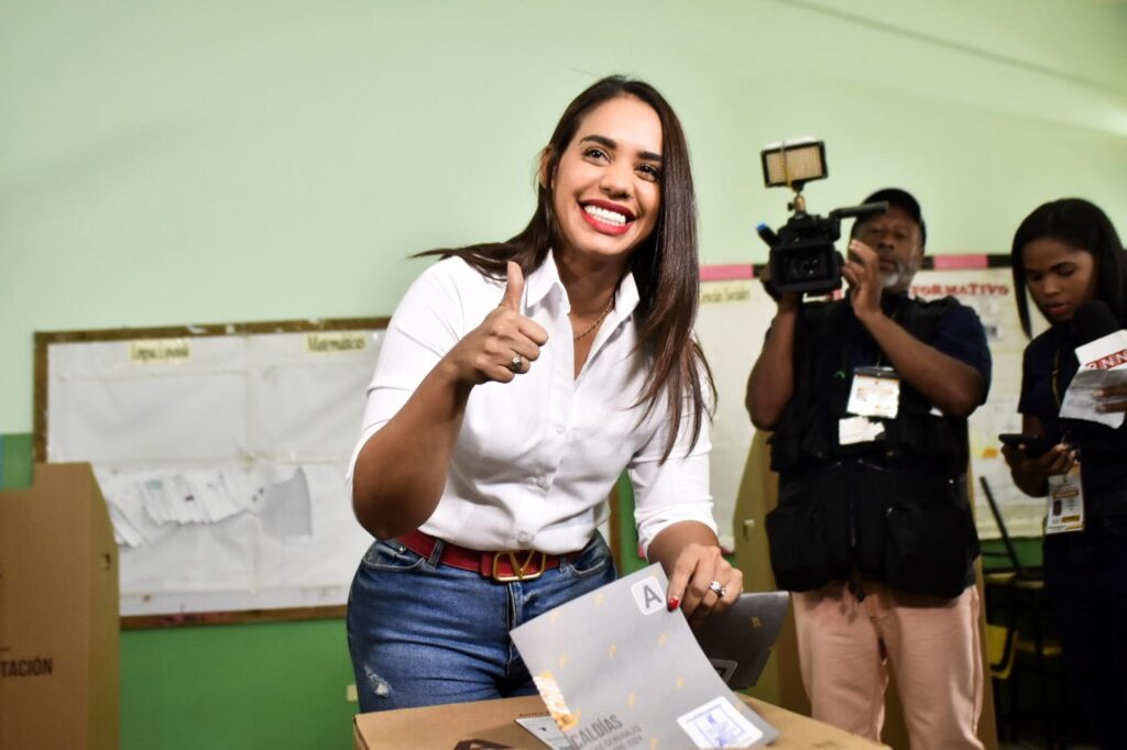 Betty Gerónimo resalta orden transcurre proceso votación en SDN