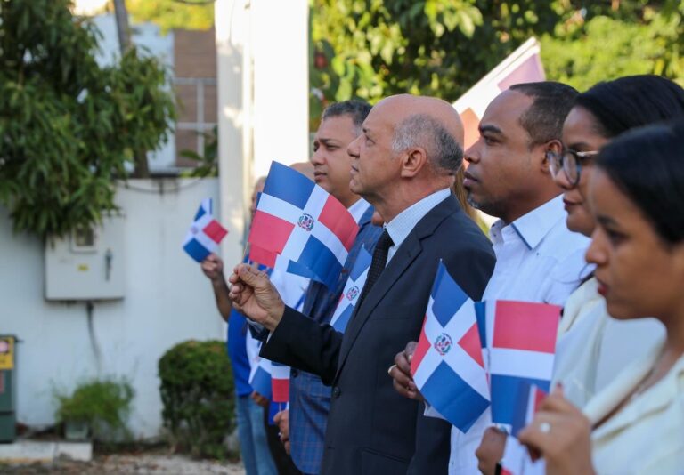 Centros Tecnológicos Comunitarios celebran Mes de la Patria