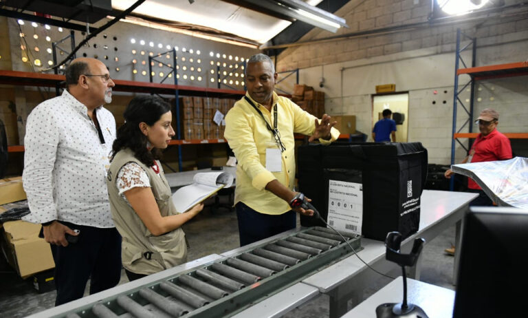 Elecciones municipales serán observadas por 14 misiones internacionales, informa JCE