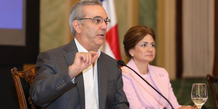 Gobierno presenta nuevo reglamento de aplicación de la Ley 340-06 que aportará mayor eficiencia y controles a las contrataciones públicas