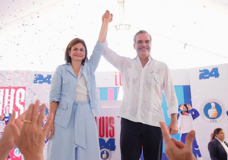 Formalizan inscripciones de candidaturas de Luis Abinader y Raquel Peña