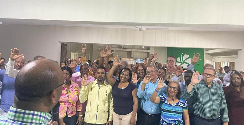 Nathanael Concepción juramenta comité de campaña de FP en Santo Domingo Este y anuncia visita de Leonel Fernández
