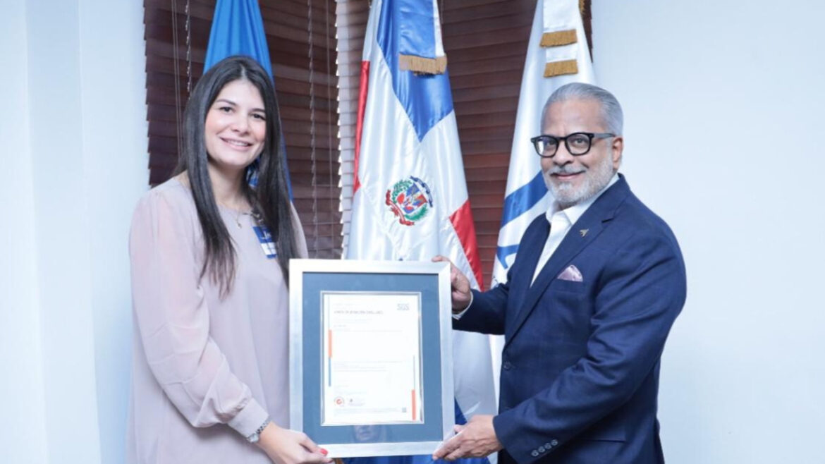 Junta de Aviación Civil recibe certificación internacional a su sistema de gestión antisoborno