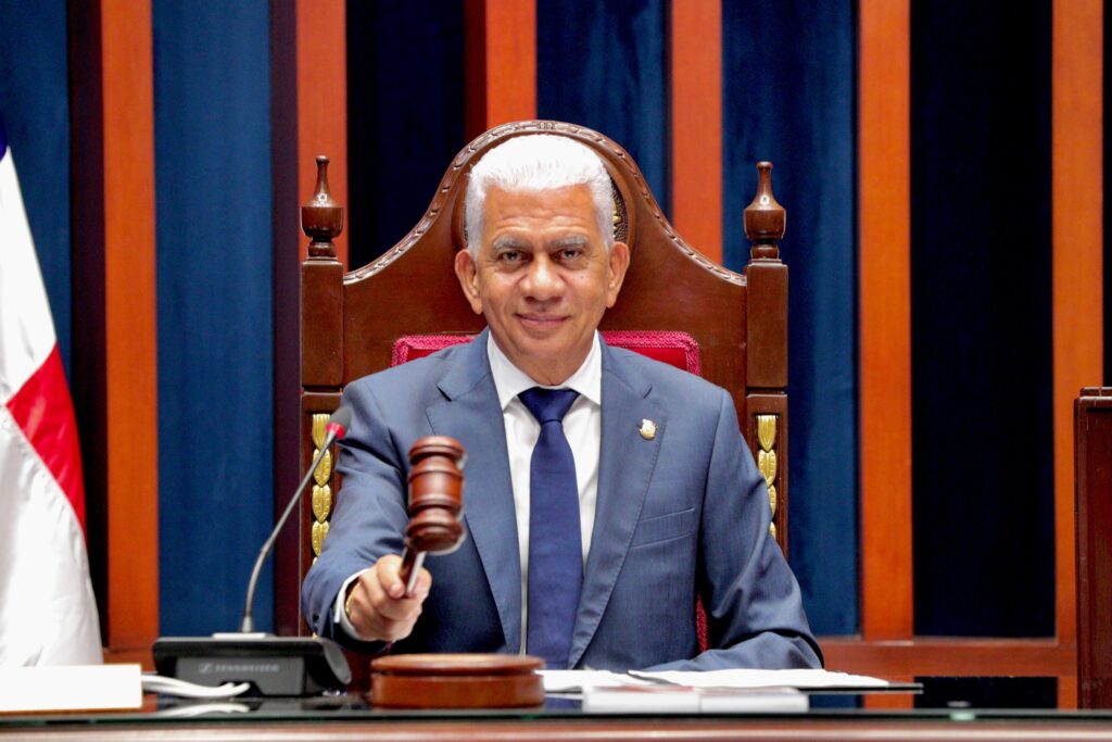 Senado modifica Ley 613-16 que aumenta a dos años licencia de porte y tenencia de armas