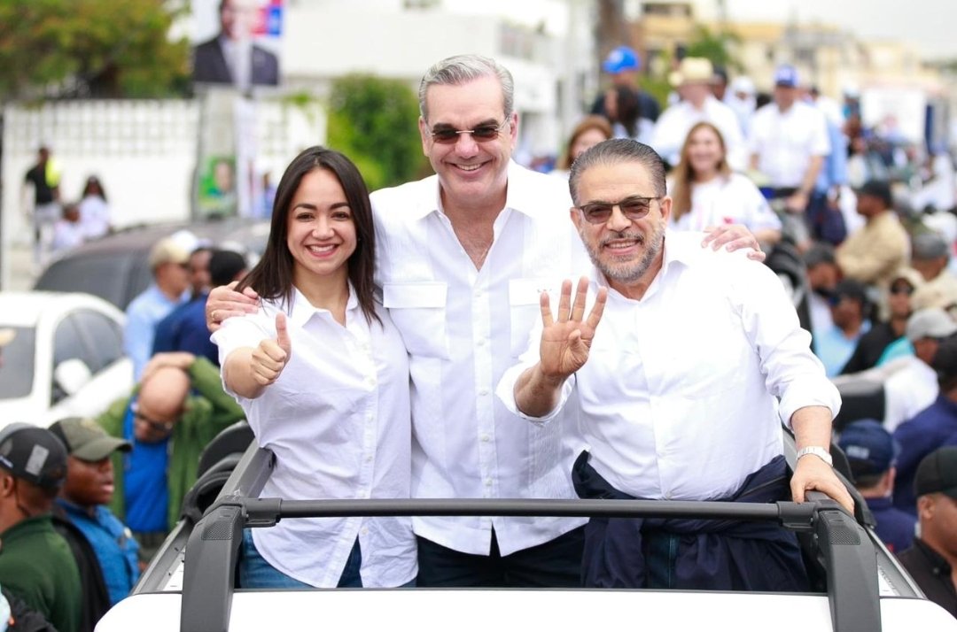 Miles de simpatizantes se lanzan a las calles del Distrito Nacional en apoyo de Luis Abinader y candidatos congresuales