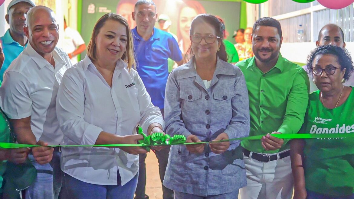 Danaides Ortíz inaugura Casa de Campaña en SDN