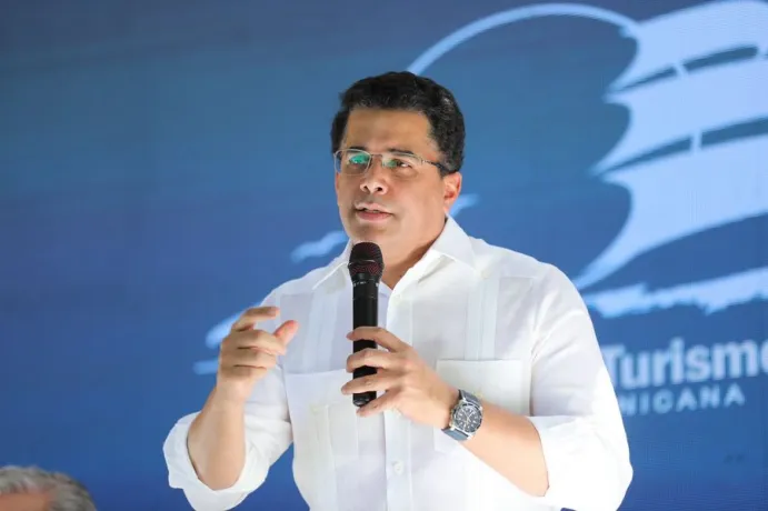 Ministro Collado dice RD se enfocará en nuevas inversiones y conectividad aérea en Fitur 2025