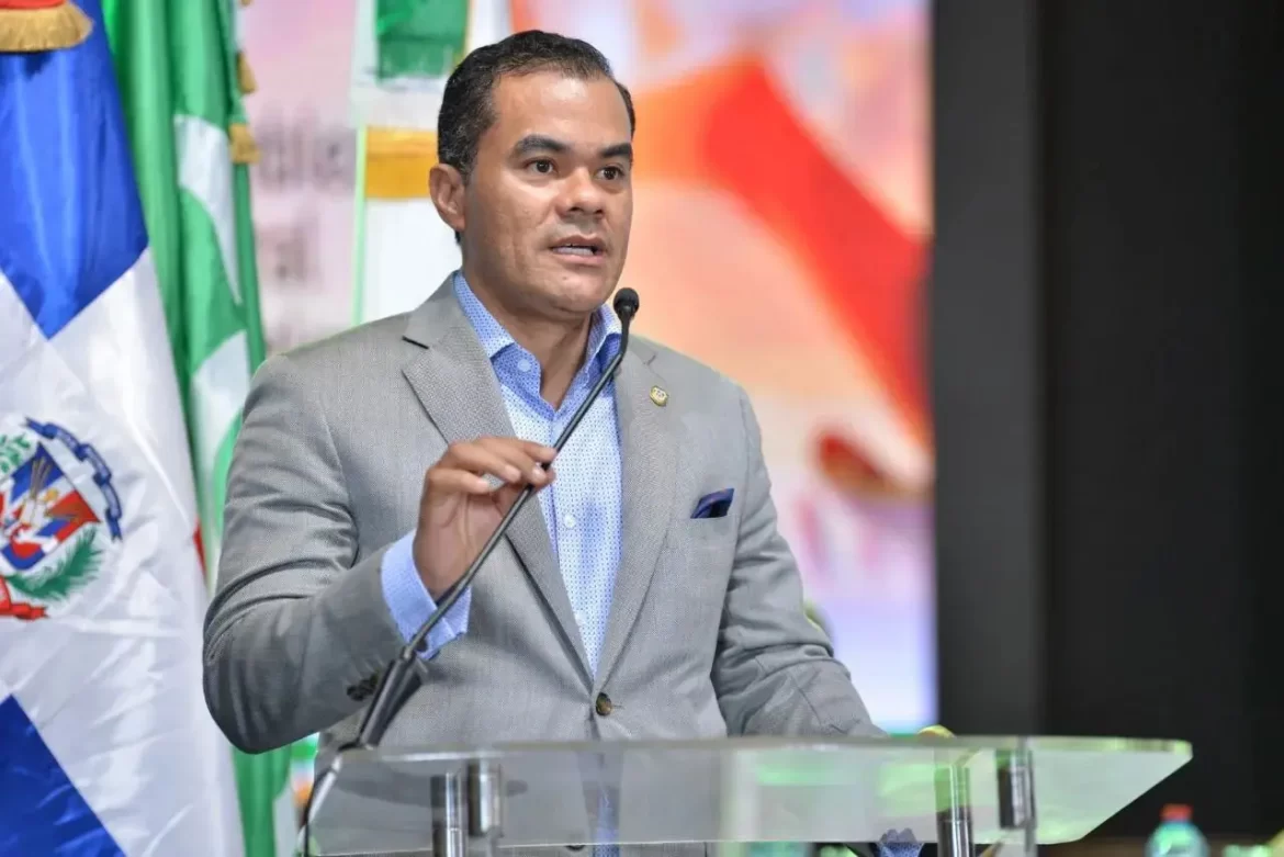 Elías Báez asume dirección de DIDA con la misión de defender derechos de los afiliados