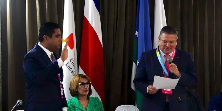Kelvin Cruz es elegido nuevo presidente de la Federación Latinoamericana de Ciudades y Municipios.