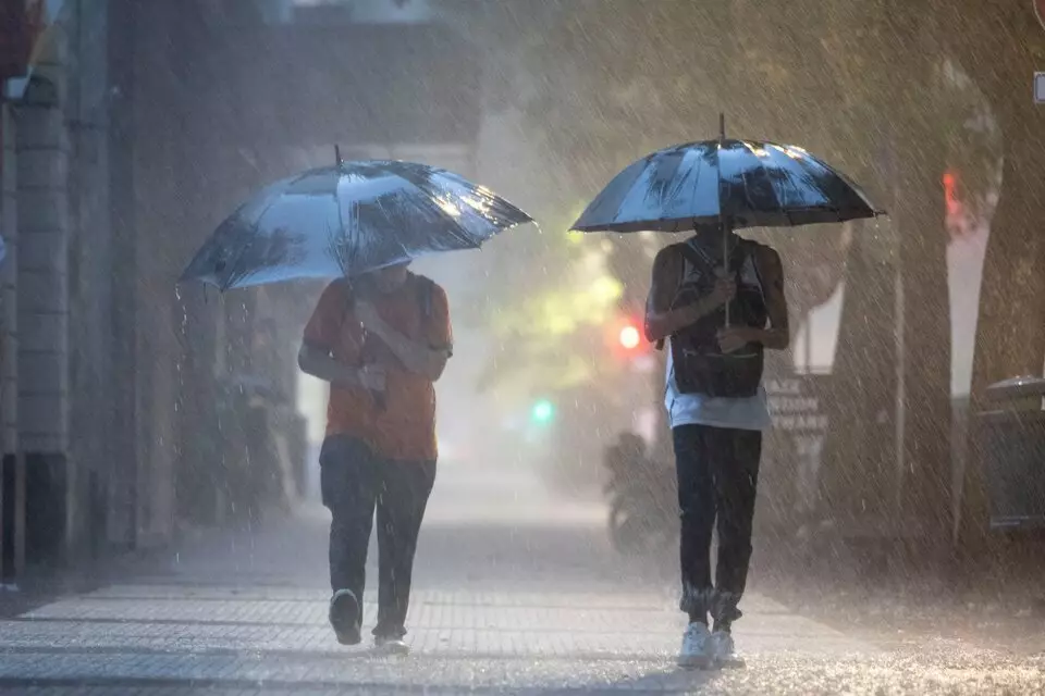 Onamet pronostica aguaceros y altas temperaturas para este lunes