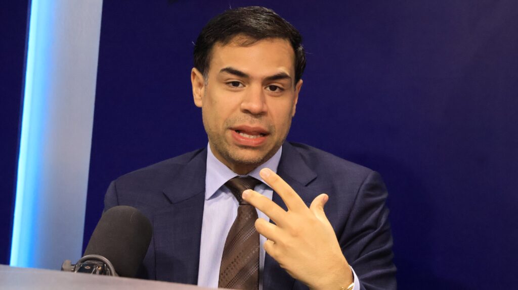 Abinader designa a Roberto Ángel Salcedo como ministro de Cultura